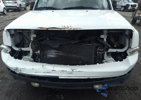 2013 Jeep Patriot Latitude z USA, uszkodzony, nr VIN 1C4NJPFB7DD169712